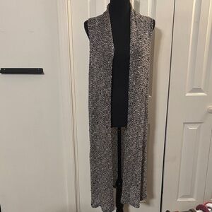 Sans Souci Black and White Maxi Vest